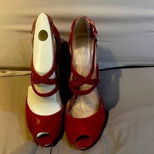 Nine West ladies sandals, brand new, maroon with maroon stones, size 7.5